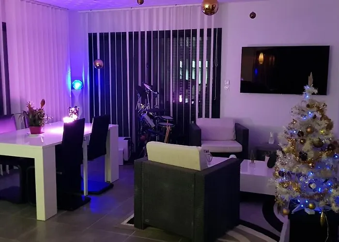 Cosy Adults Only Agde