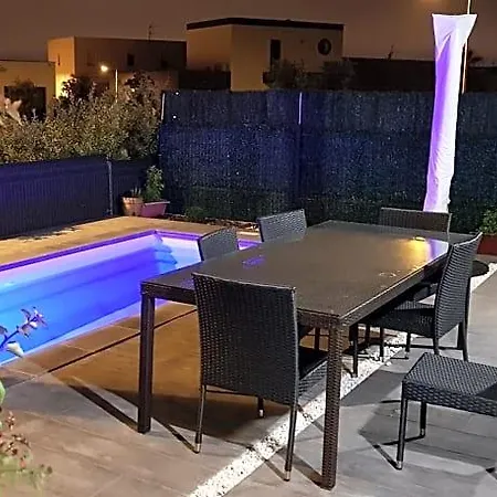 Cosy Adults Only Couette-café 4*