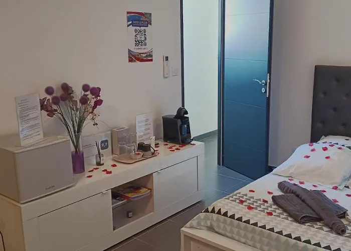 Cosy Adults Only Bed & Breakfast Agde